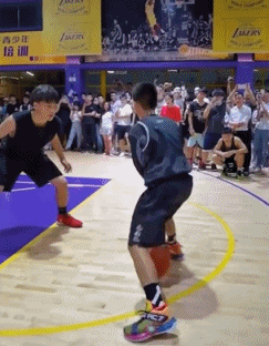 独臂篮球少年注册为运动员 可到体校参加系统训练